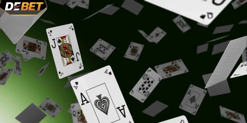 Baccarat là một game casino DEBET cần quan sát từng lượt bài